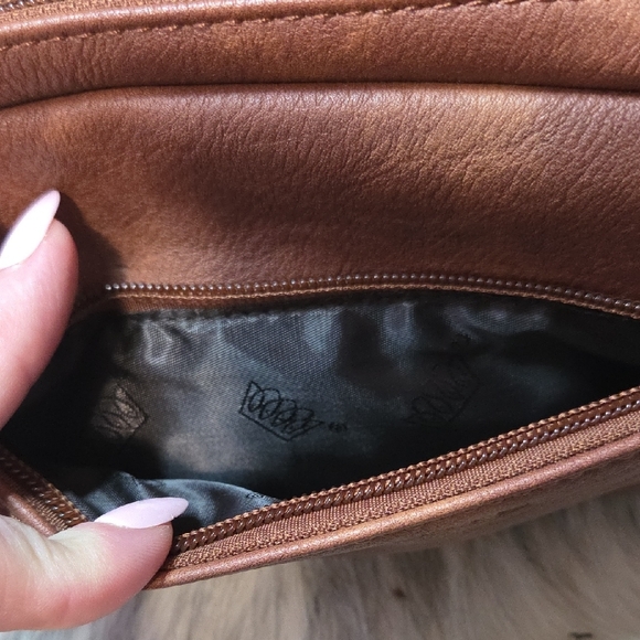 NWT Tan Belly Bag - Picture 3 of 6